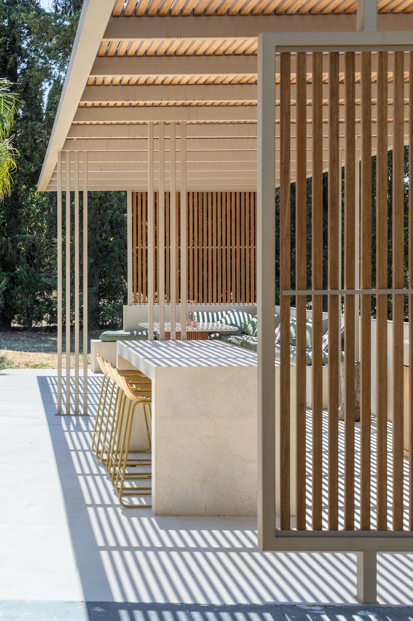 Pergola bois bioclimatique à Marseille