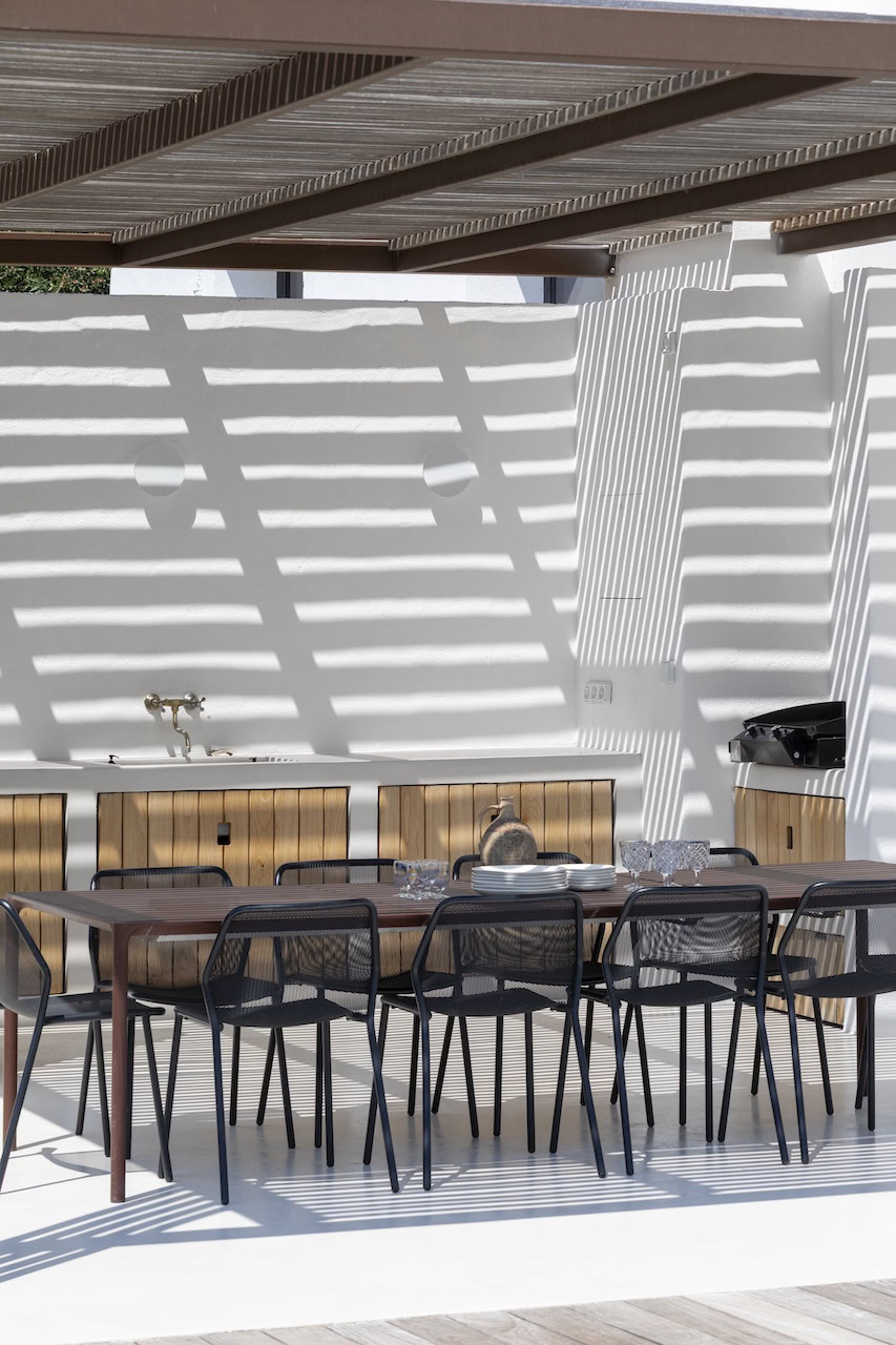 Création d’une pergola bois exotique de 90m² et terrasse bois ipé à Cabriès3 Pergola bois bioclimatique à Marseille