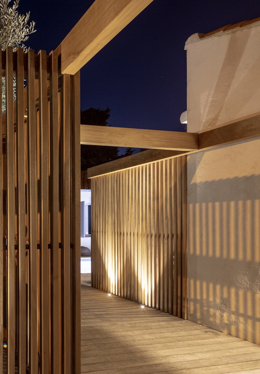 Pergola bois bioclimatique à Marseille