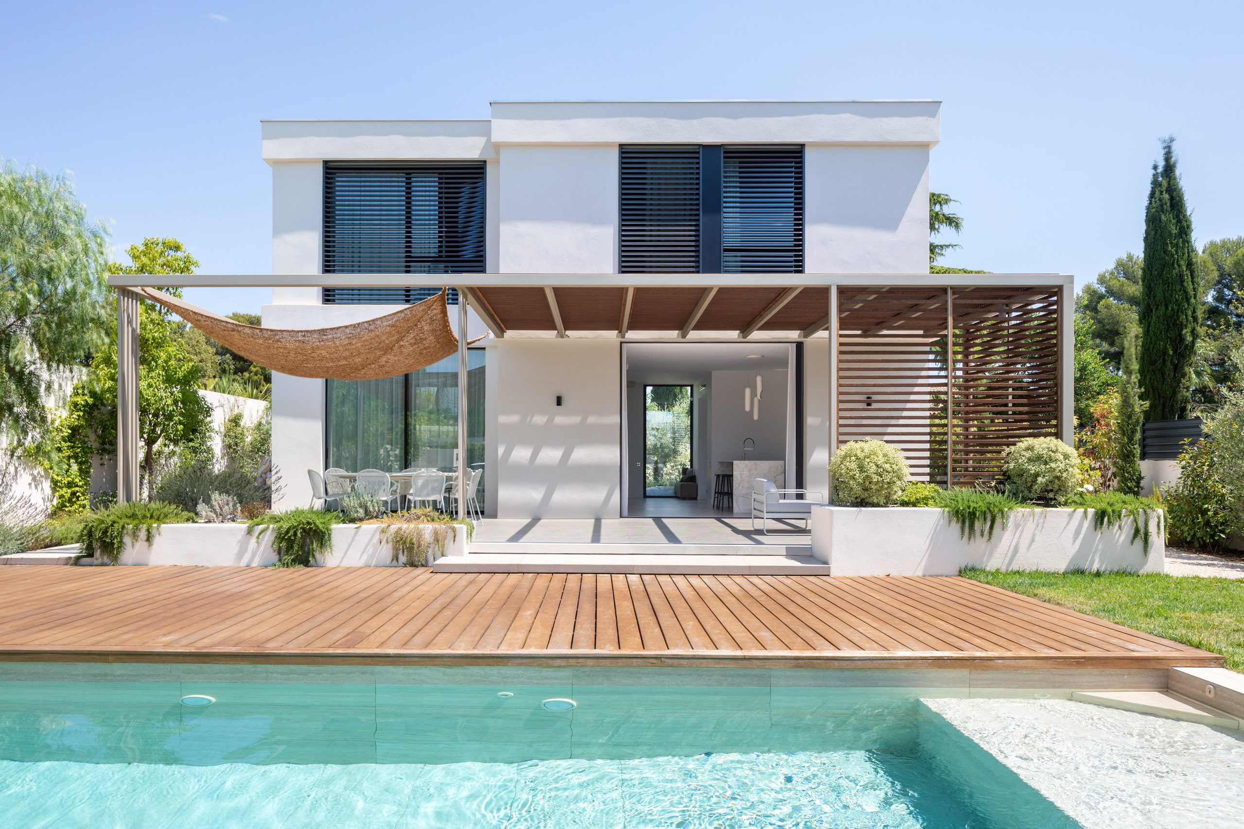 Pergola bois bioclimatique à Marseille