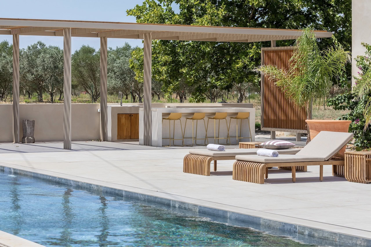 Pergola bois bioclimatique à Marseille