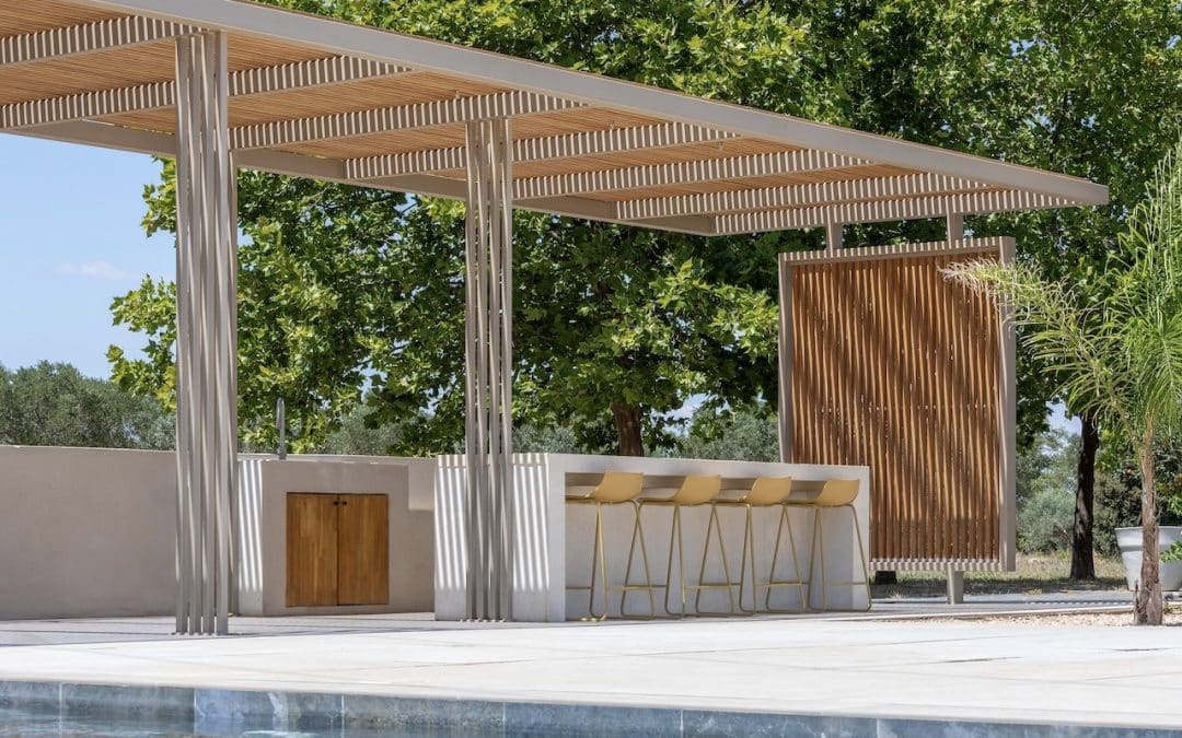 Pergola bois, claustra et pool-house sur mesure — Nîmes