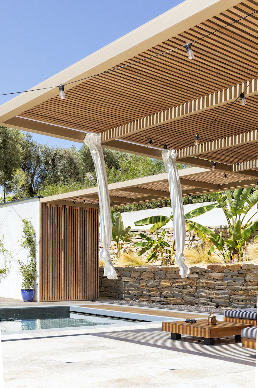 Les avantages d’une pergola bioclimatique bois à Marseille, été comme hiver1 Pergola bois bioclimatique à Marseille