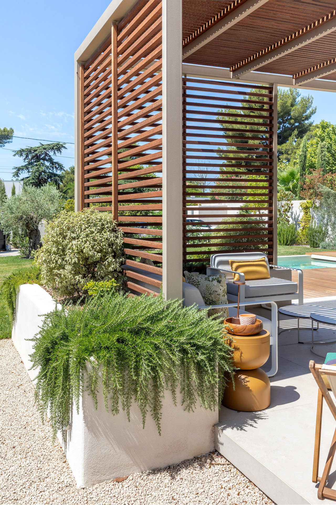 Création d’une pergola bois exotique de 90m² et terrasse bois ipé à Cabriès3 Pergola bois bioclimatique à Marseille