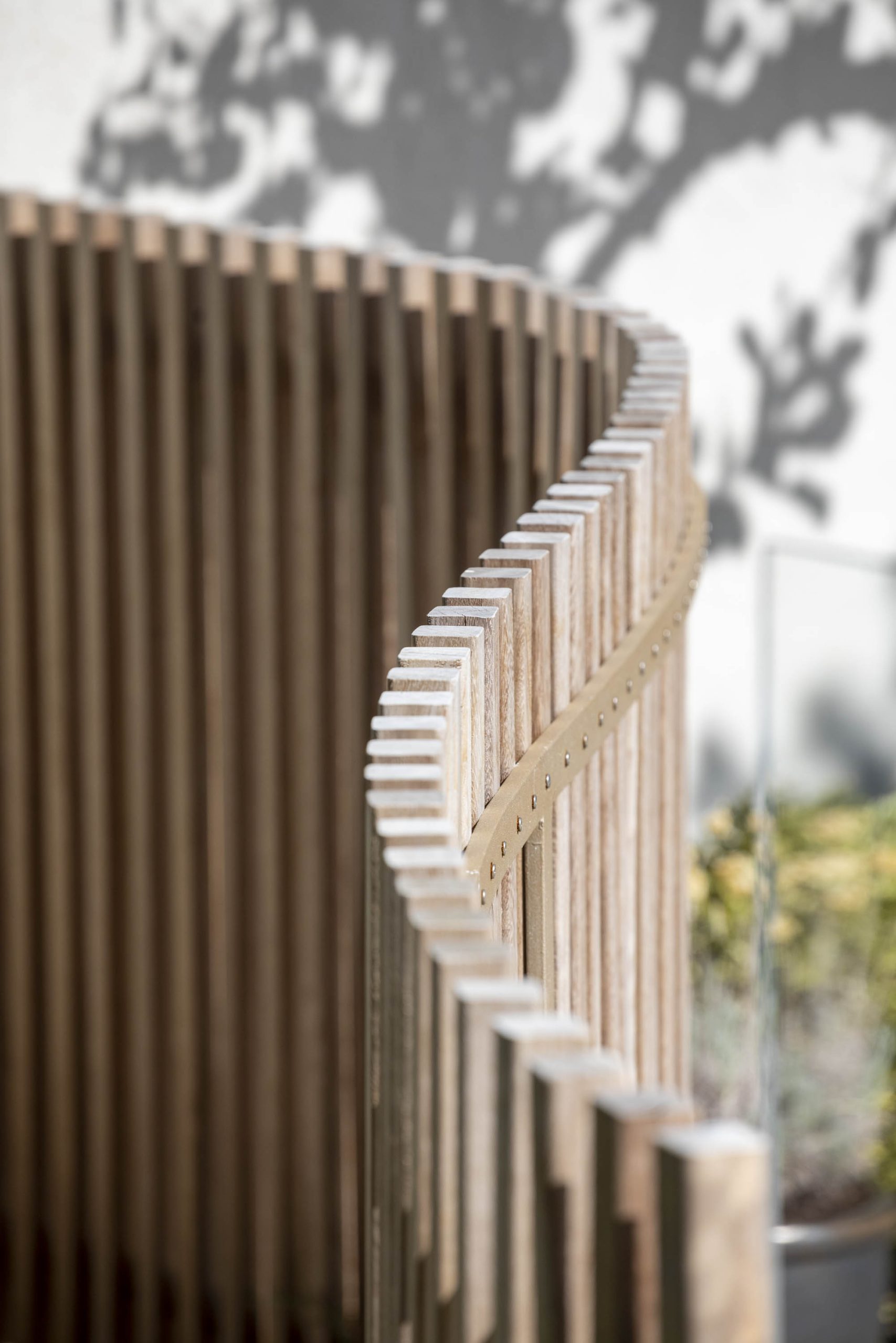 Pergola bois pour villa à Villefranche-sur-Mer – Teck Aménagement Pergola bois bioclimatique à Marseille