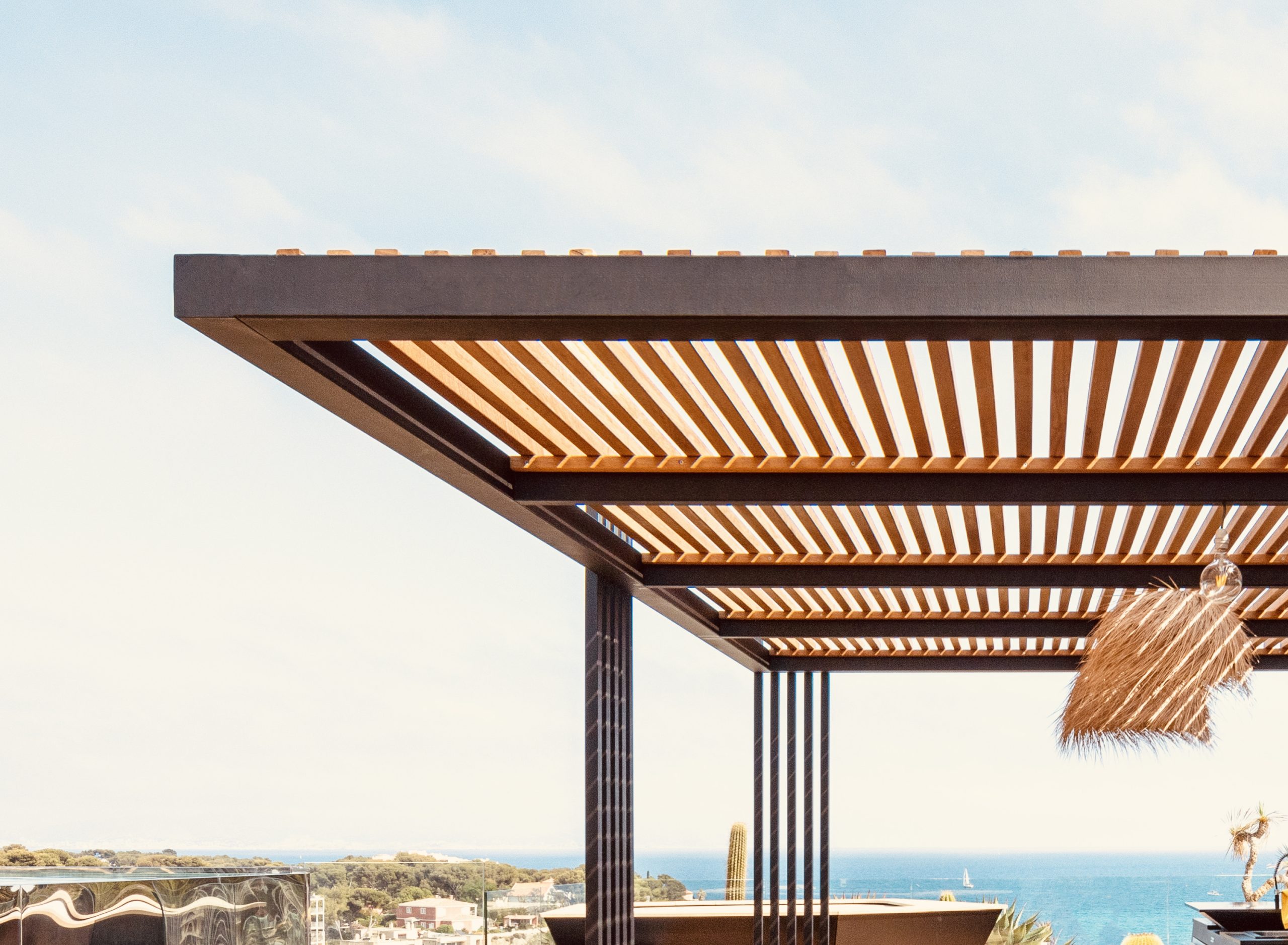 Pergola bois bioclimatique à Marseille