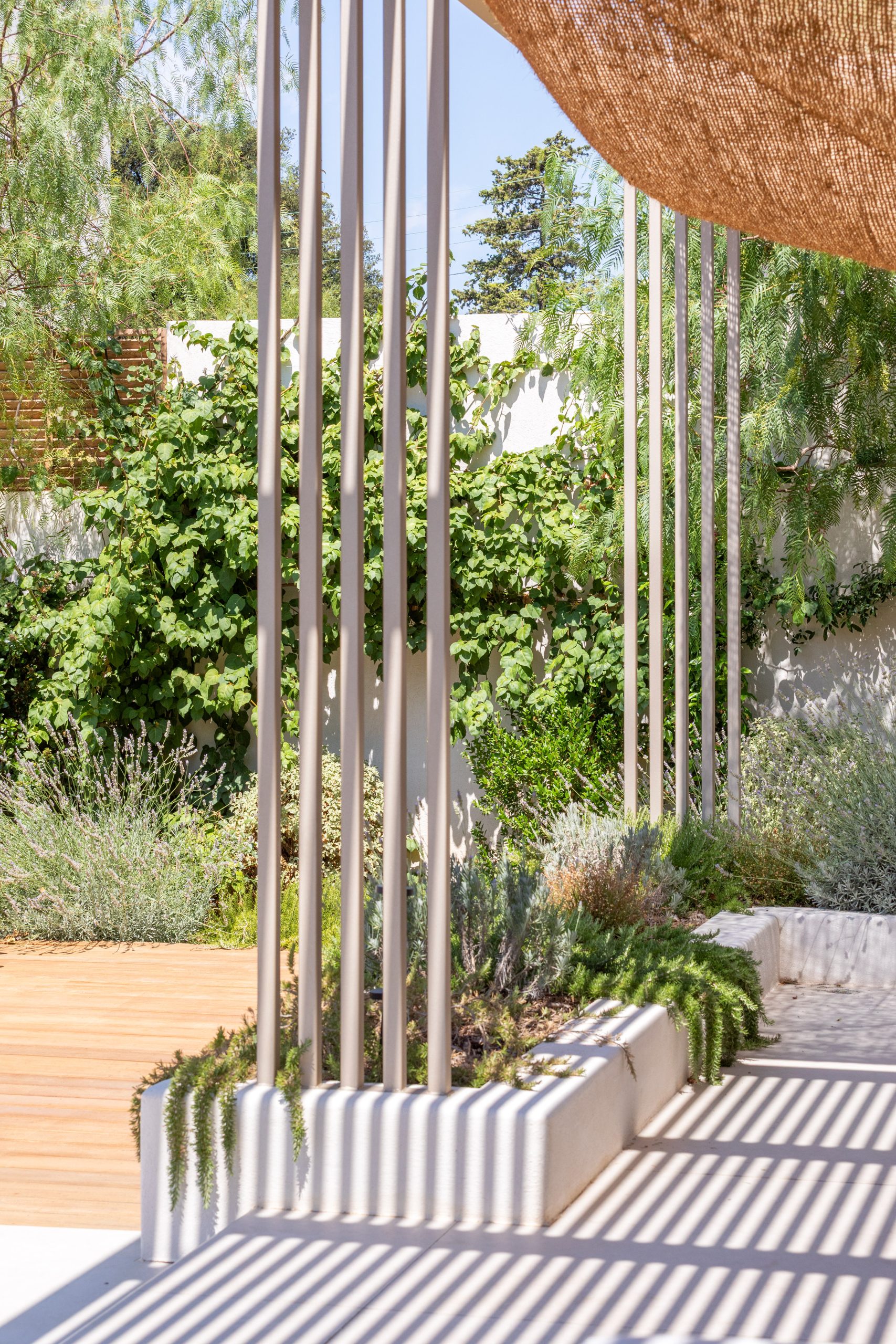 Pergola bois bioclimatique à Marseille