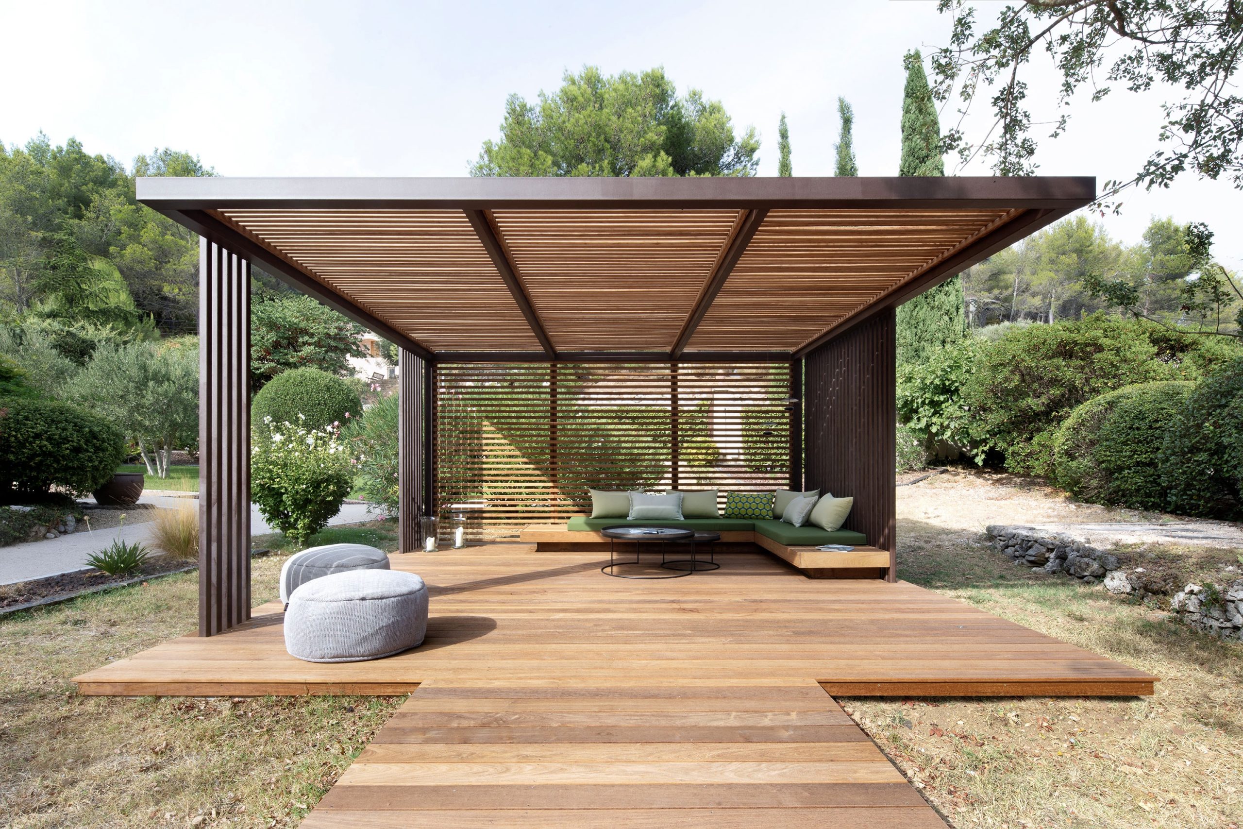 Pergola bois bioclimatique à Marseille