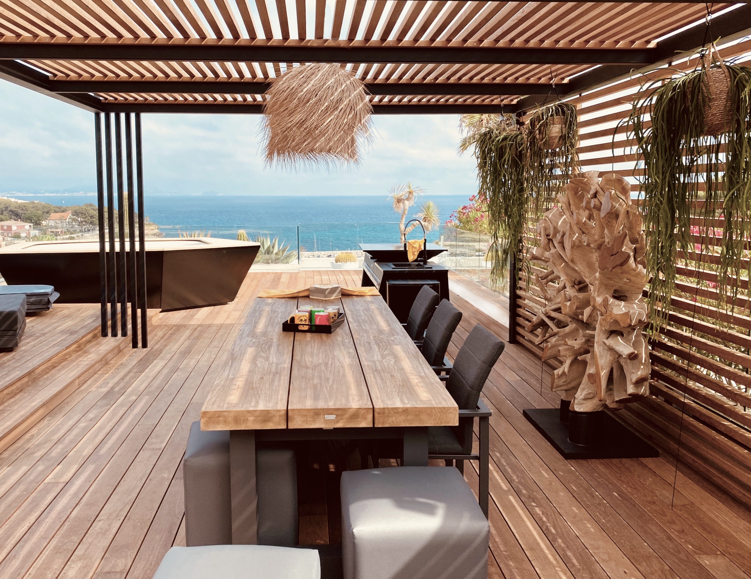 Pergola bois bioclimatique à Marseille