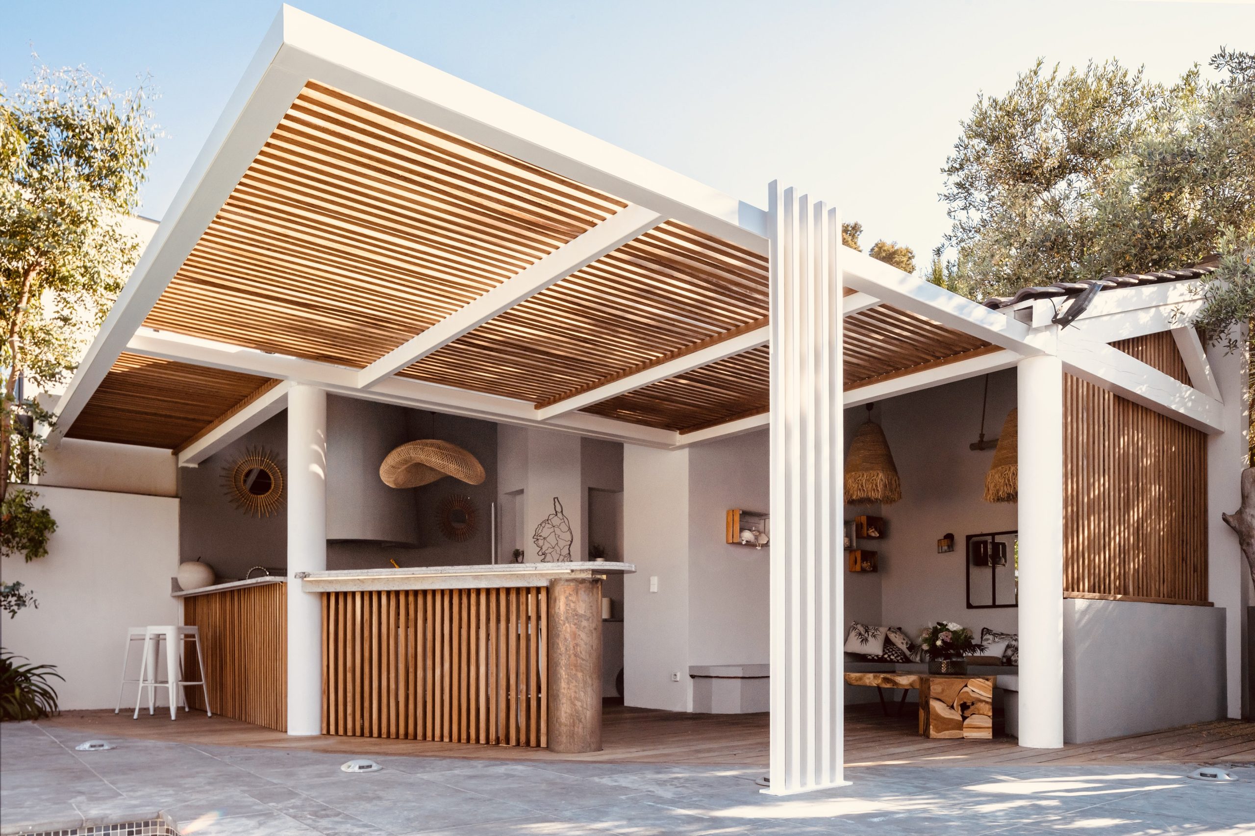 Pergola bois bioclimatique à Marseille