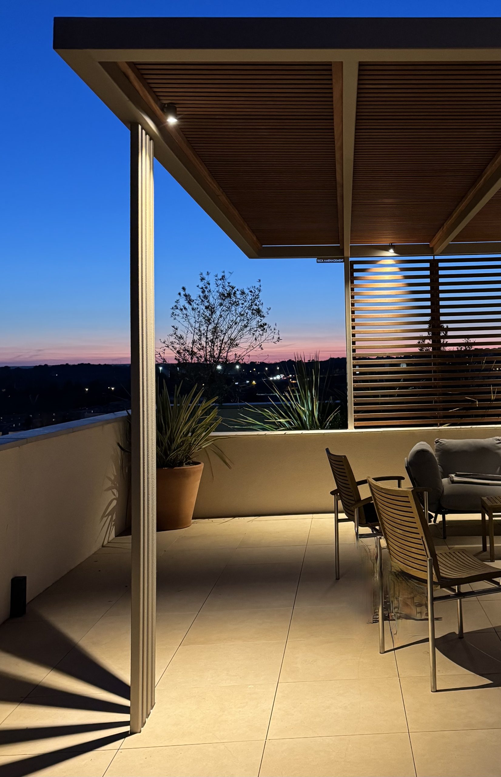 Pergola bois bioclimatique à Marseille